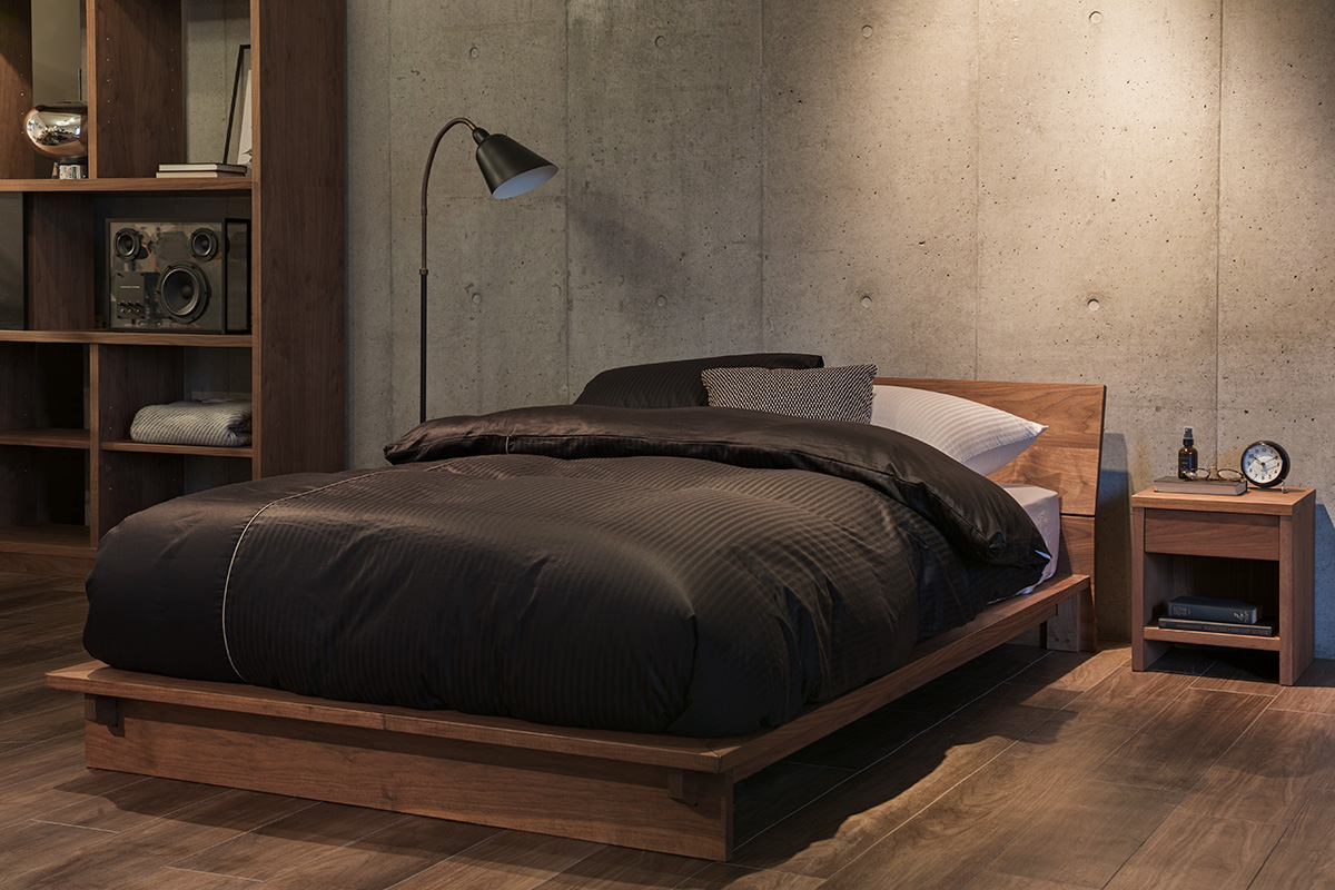 木製ベッドで眠るイメージ