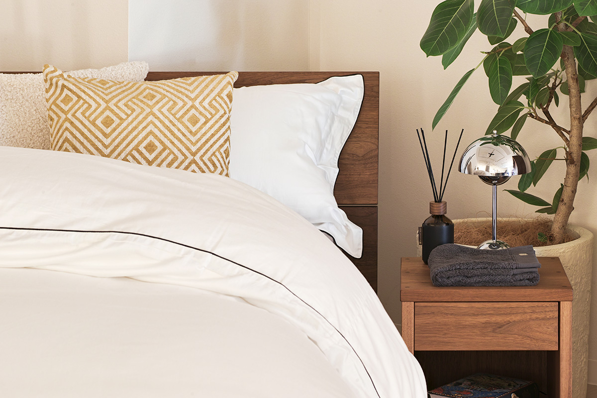 湿度を調整する無垢材ベッドのイメージ