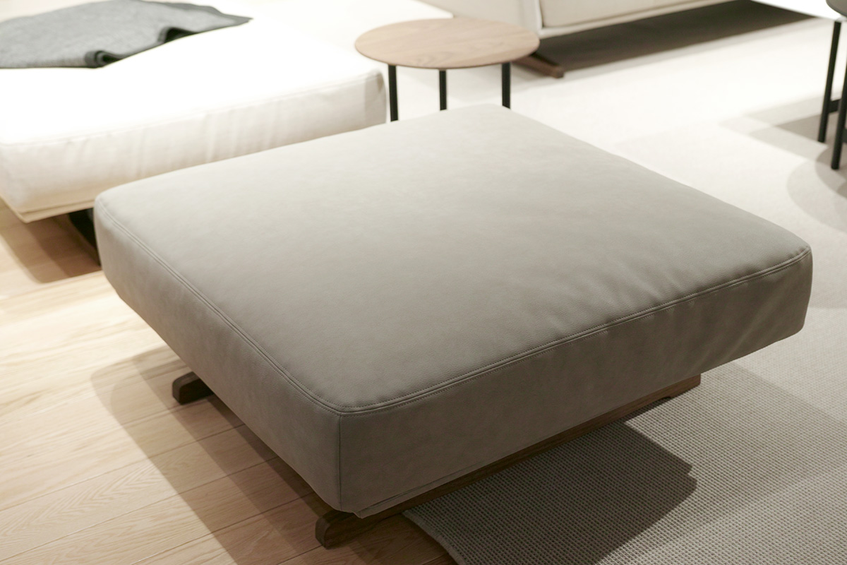 個性的なカラーレザーのイメージ