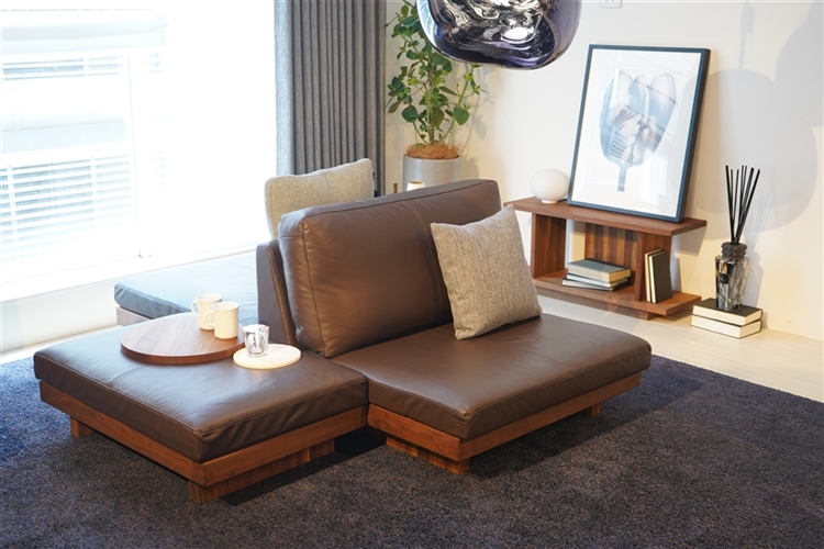 サイドテーブル