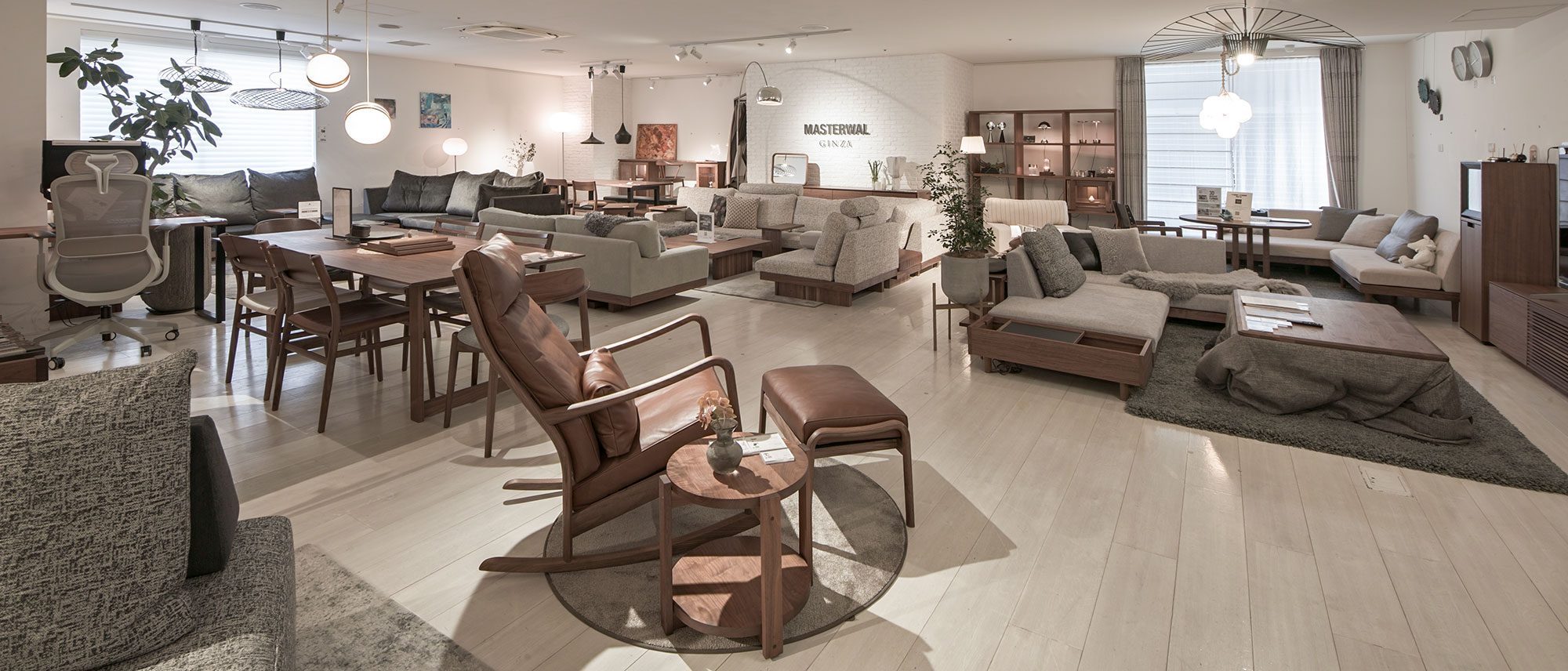 銀座本店 内装1