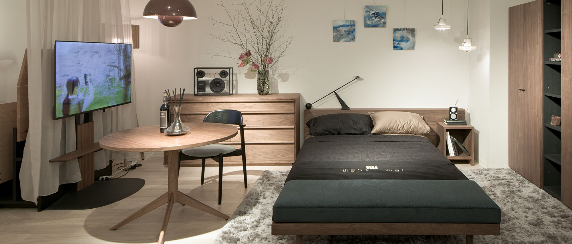 直営店】マスターウォール BED & STORAGE GALLERY｜無垢材の家具