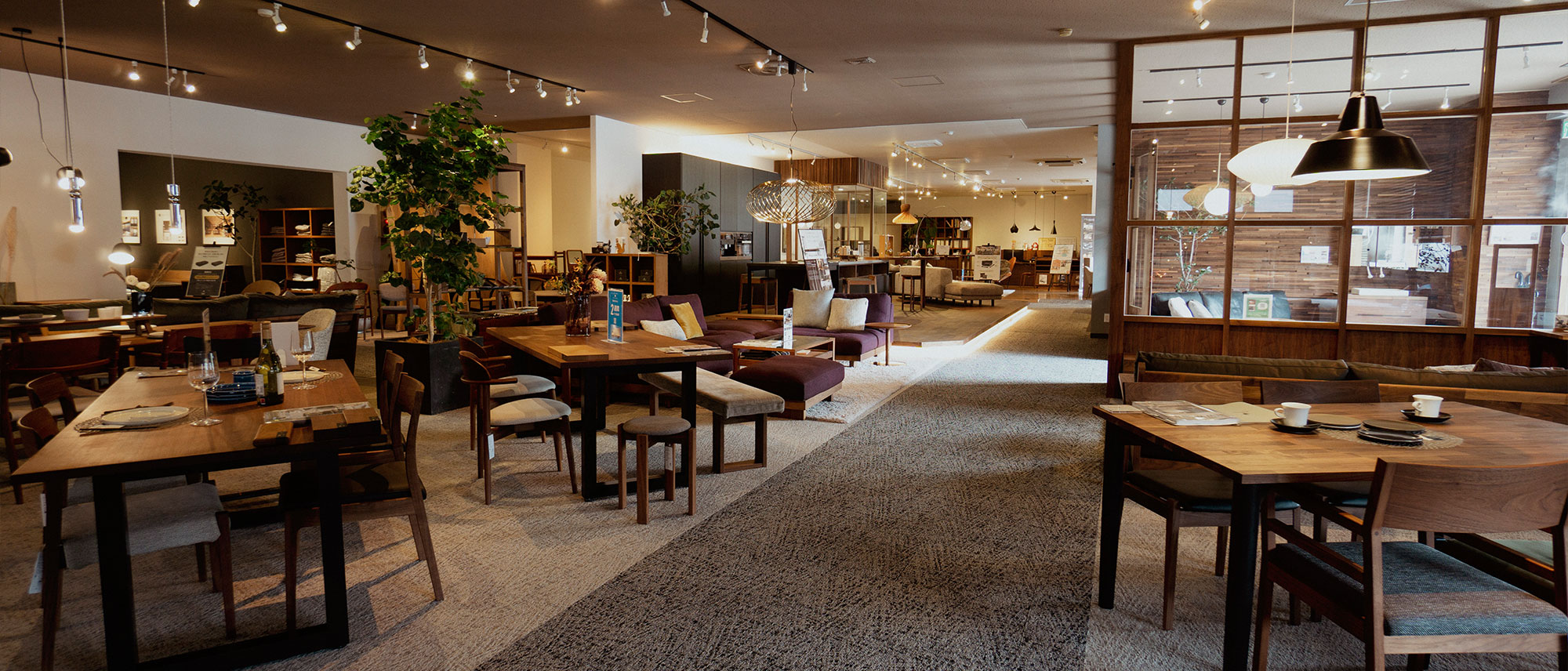 ワールド (岡山 里庄店) 内装1