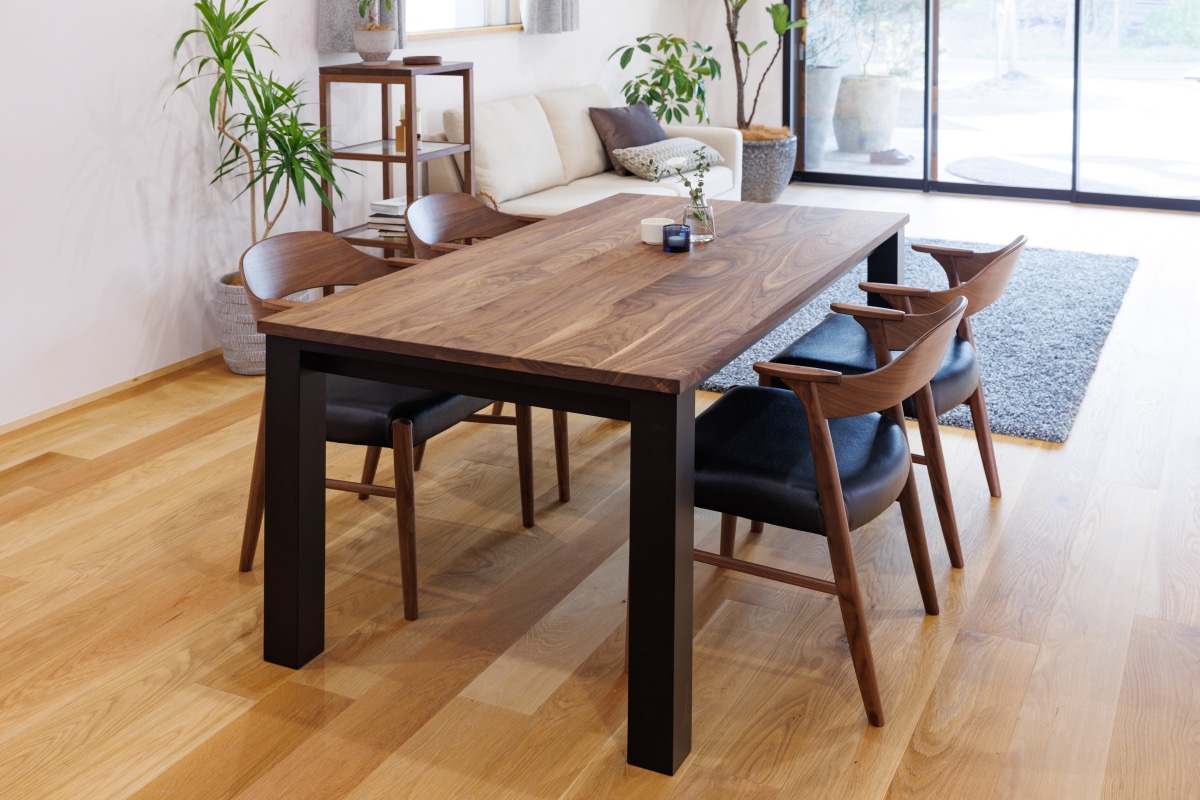 PILLAR DINING TABLE(W160 × D84.5cm): テーブル｜マスターウォール公式通販