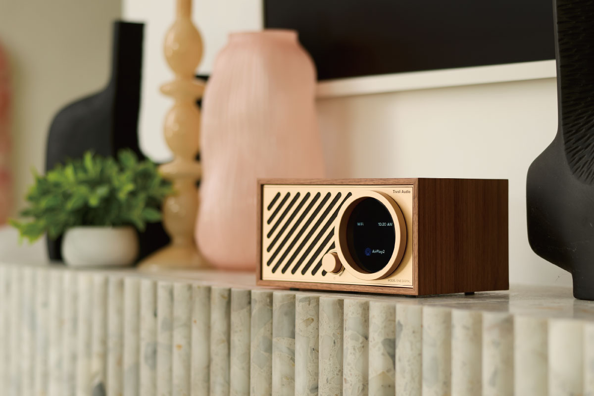 Model One Digital Generation 3(Walnut/Gold)の通販 / マスターウォール