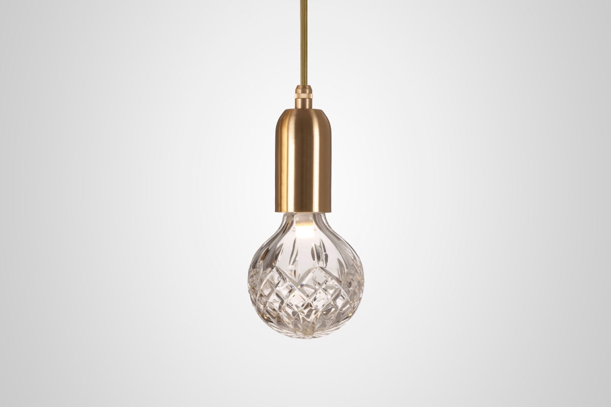LEE BROOM | CLEAR CRYSTAL BULB PENDANT BRASHED BRASS