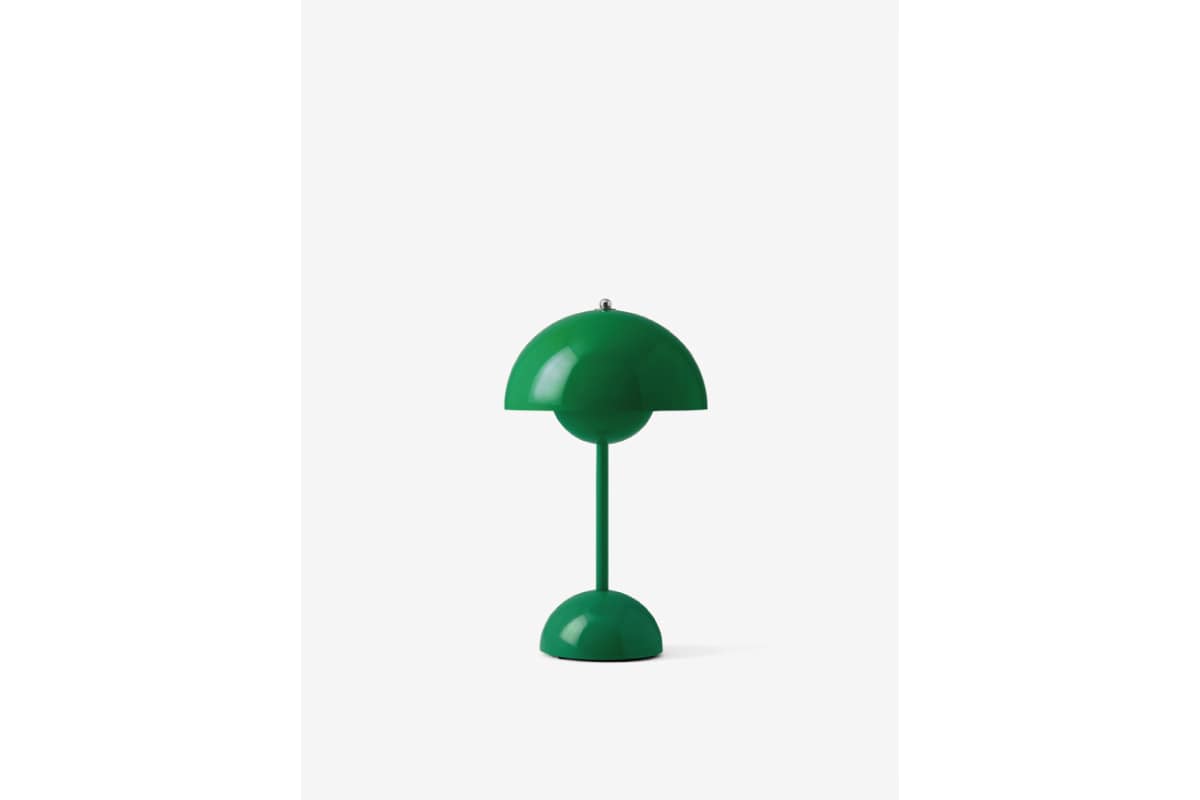 &Tradition | FLOWERPOT PORTABLE VP9 Signal Green