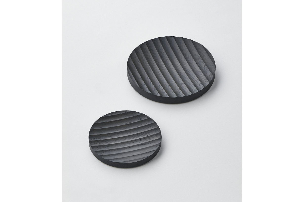 SASAKI | Ripple center piece ダークグレー R