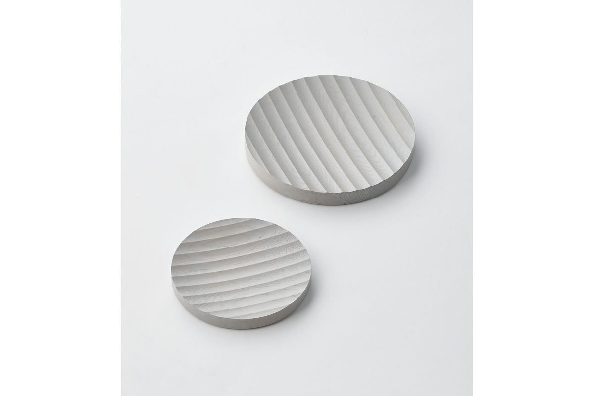 SASAKI | Ripple center piece ライトグレー R