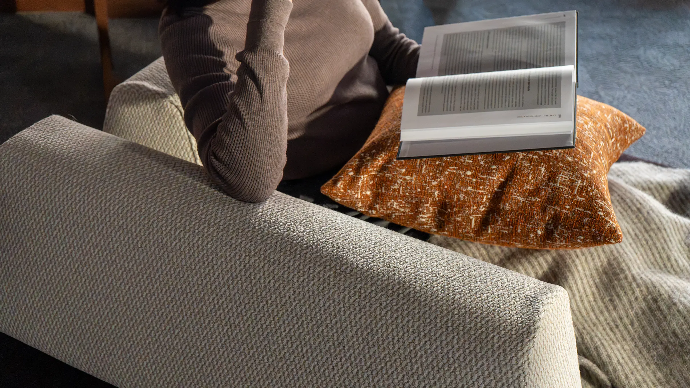 DANISH FREE SOFA 発売